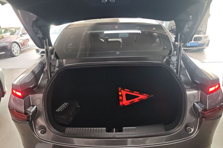 小鹏P7 2020款 586N机舱底盘23