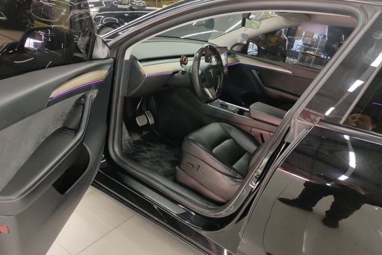 特斯拉 Model Y 2022款 改款 后轮驱动版中控内饰20