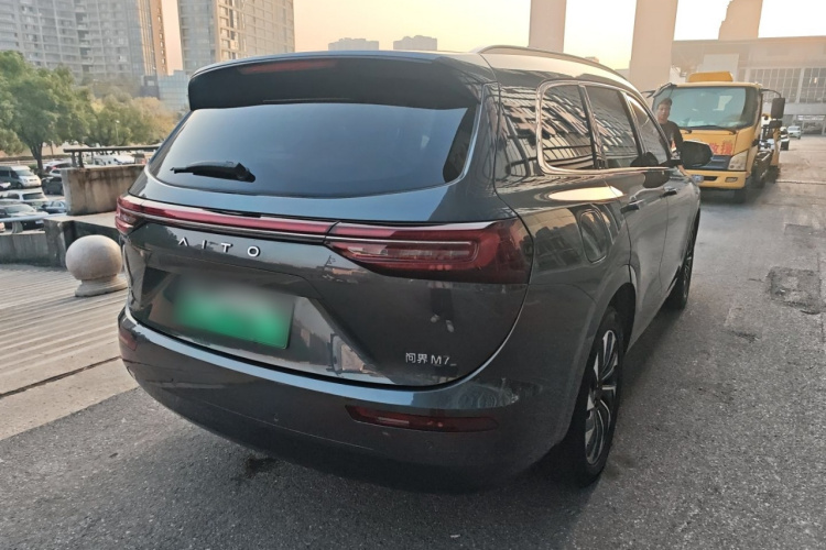 鸿蒙智行 问界M7 2022款 1.5T 四驱豪华版车身外观6005