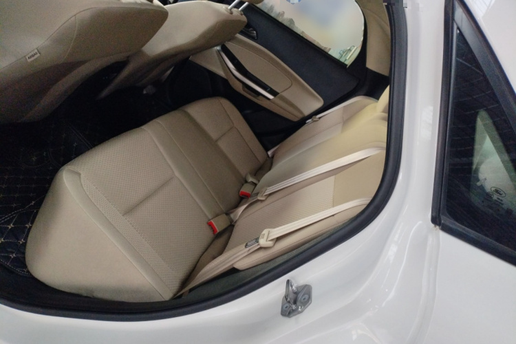 福特 福睿斯 2017款 改款 1.5L 自动舒适型中控内饰21