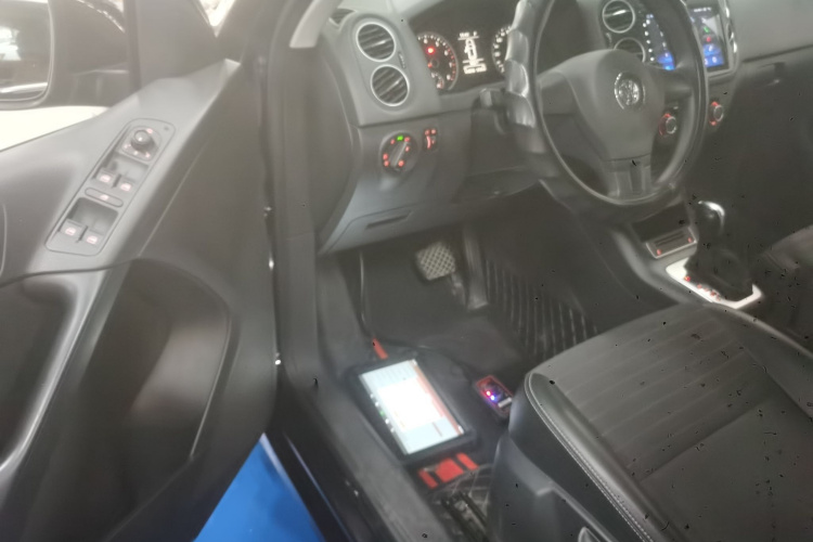 大众 途观 2017款 300TSI 自动两驱丝绸之路风尚版中控内饰7003