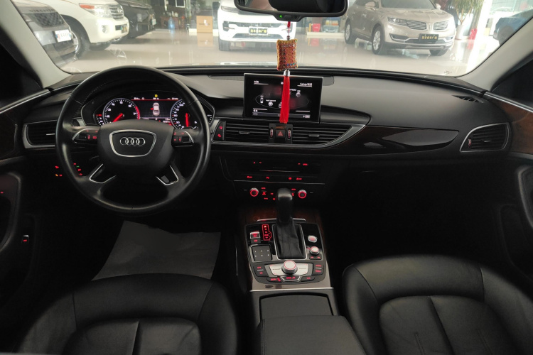 奥迪A6L 2017款 30 FSI 舒适型中控内饰12