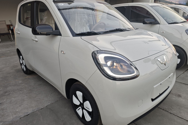 五菱汽车 宏光MINIEV 2025款 四门版 进阶款车身外观3