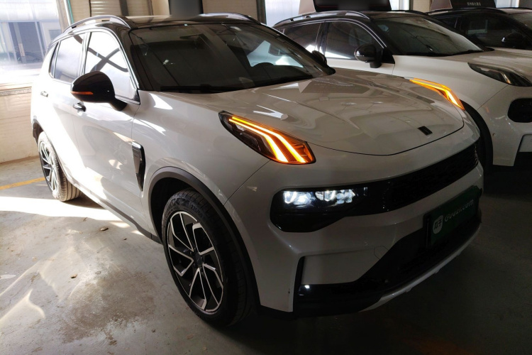 领克01 EM-P 2023款 1.5TD EM-P PM车身外观3