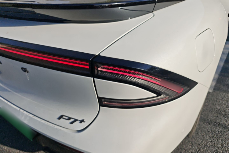 小鹏P7+ 2024款 超长续航 Max车身外观6006