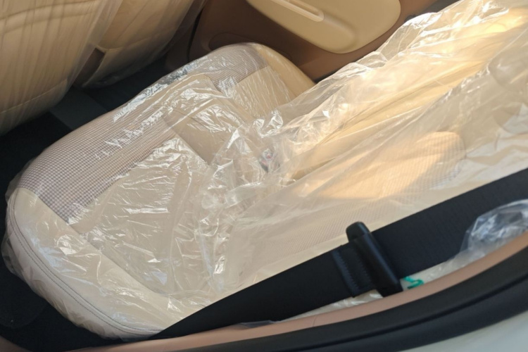 五菱汽车 宏光MINIEV 2025款 四门版 进阶款中控内饰7003