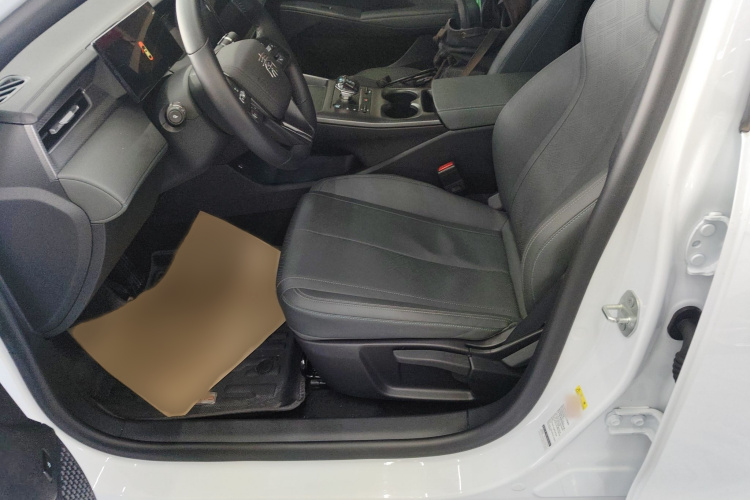 比亚迪 秦PLUS 2025款 DM-i 智驾版 55KM领先型局部细节19