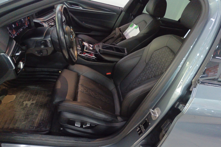 宝马5系(进口) 2021款 525i M运动套装中控内饰19