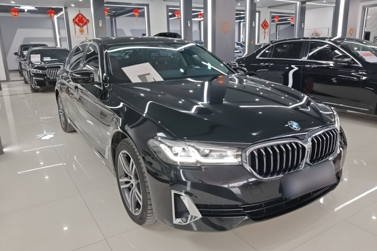 宝马5系 2021款 530Li 领先型 豪华套装车身外观3