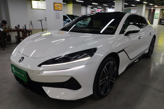 腾势Z9GT 2024款 1100四驱Ultra版