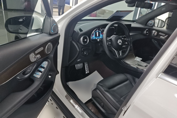 奔驰GLC 2022款 改款 GLC 300 L 4MATIC 动感型中控内饰20