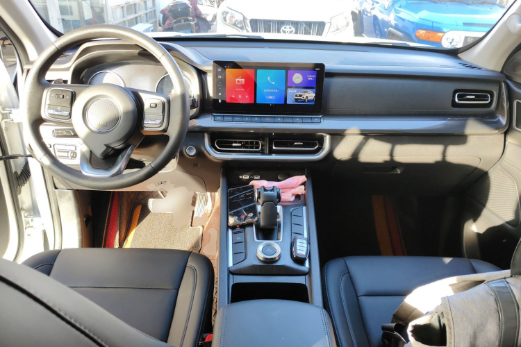 长城 炮 2023款 2.0T商用版自动汽油四驱精英型长箱GW4C20B中控内饰7002