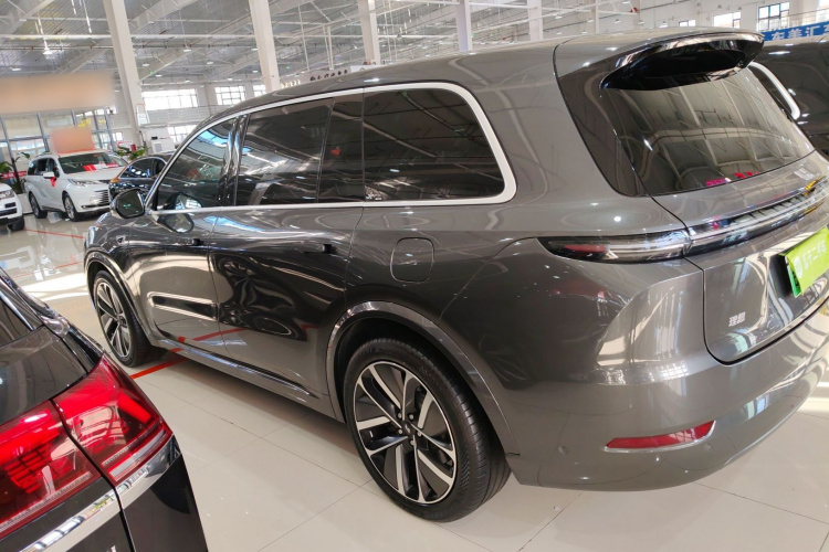 理想汽车 理想L9 2022款 Max车身外观4