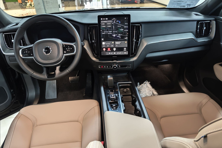 沃尔沃XC60 2026款 B5 四驱智逸豪华版中控内饰7001