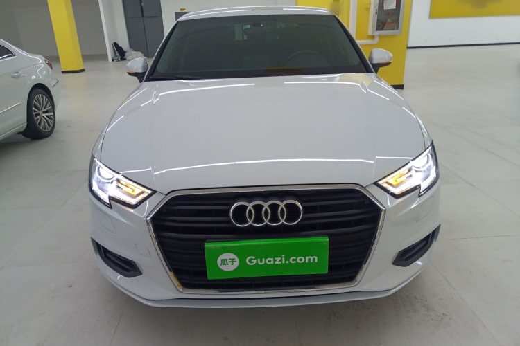 奥迪A3 2018款 30周年年型 Limousine 35 TFSI 进取型车身外观2