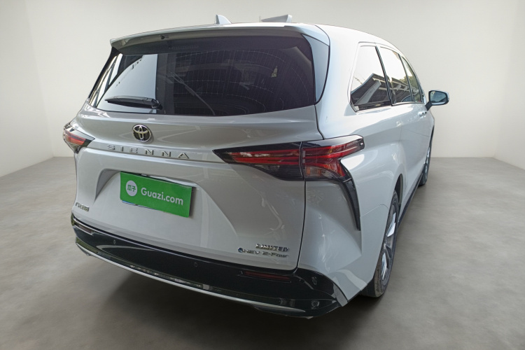丰田 赛那SIENNA 2024款 2.5L混动 四驱尊贵版车身外观7