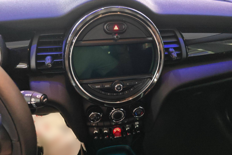 MINI 2019款 1.5T COOPER 经典派局部细节16