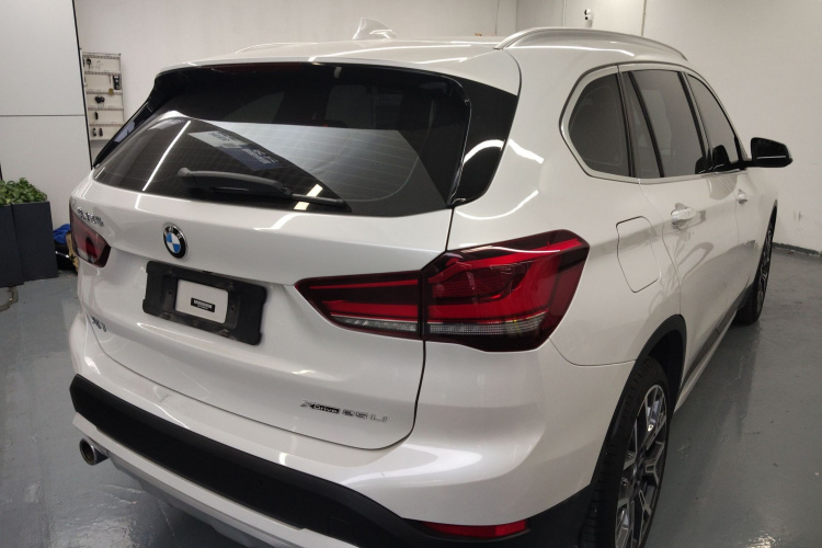 宝马X1 2022款 改款 xDrive25Li 尊享型车身外观7