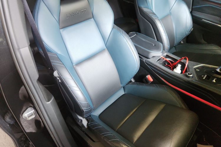 领克05 2022款 2.0TD 两驱耀Halo中控内饰41