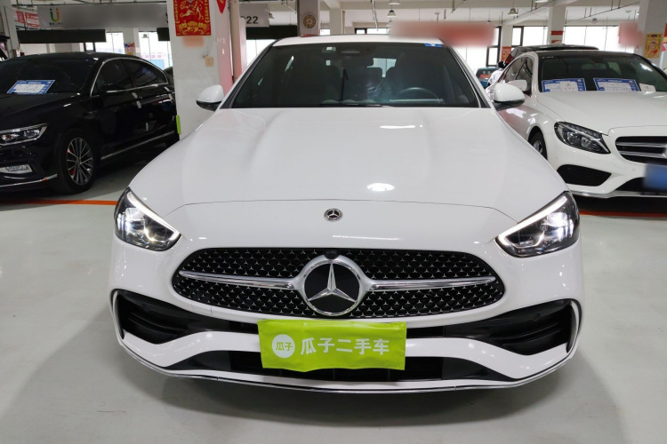 奔驰C级 2022款 改款 C 200 L 运动版车身外观2