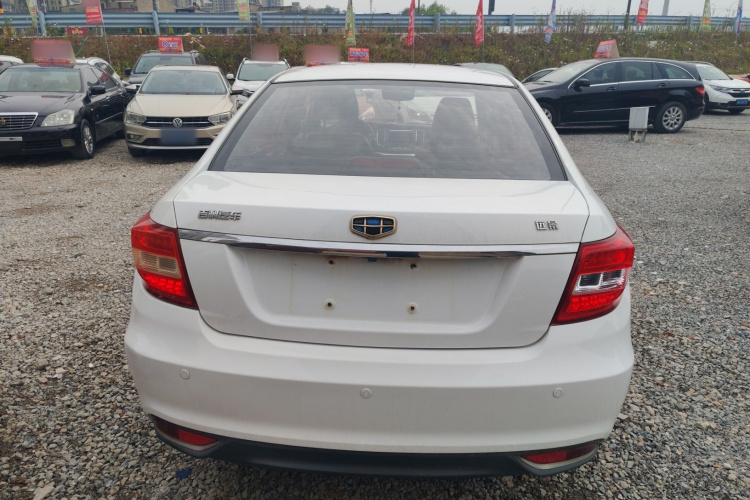 吉利汽车 远景 2016款 1.5L 手动幸福版车身外观6