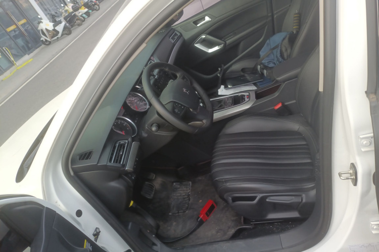 标致408 2019款 350THP 自动豪华版 国V中控内饰20