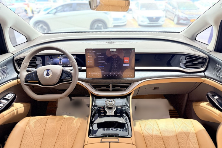 腾势D9 2022款 DM-i 1040 尊贵型局部细节16