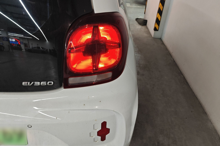 荣威 科莱威CLEVER 2021款 302km新四座超能版车身外观6006