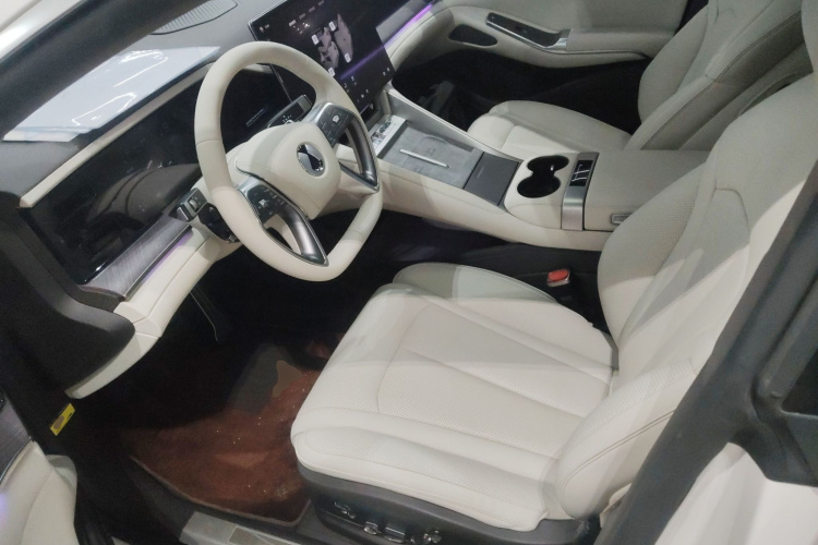 腾势Z9 2024款 1100km 四驱Max版中控内饰19