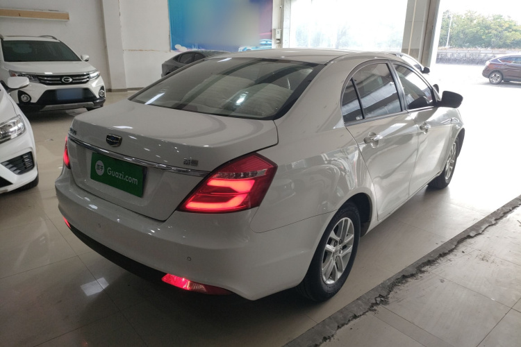 吉利汽车 帝豪 2017款 三厢百万款 1.5L CVT豪华型车身外观7