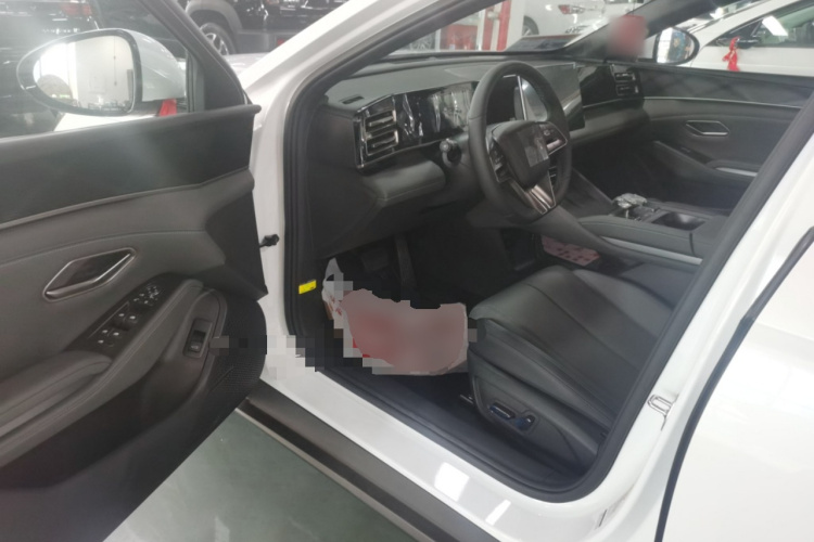 比亚迪 秦L 2024款 DM-i 120KM领先型中控内饰20