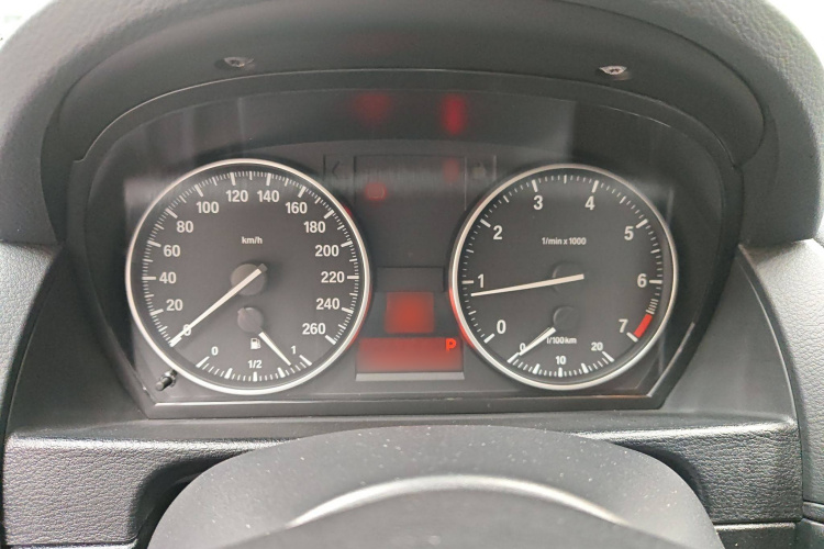 宝马X1 2014款 sDrive18i 时尚型局部细节14