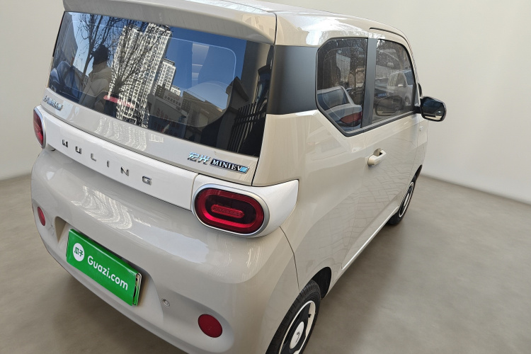 五菱汽车 宏光MINIEV 2024款 第三代 215km 青春版车身外观7