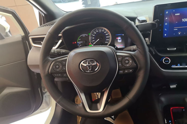 丰田 雷凌 2021款 双擎 1.8H E-CVT运动版局部细节13