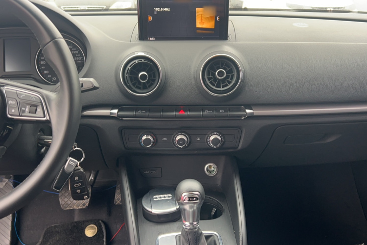 奥迪A3 2019款 Sportback 35 TFSI 进取型 国V局部细节16