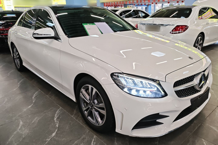奔驰C级 2021款 C 200 L 时尚型运动版车身外观3