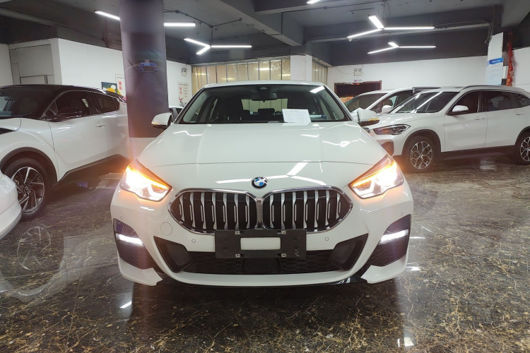 宝马2系(进口) 2021款 225i 四门轿跑车 M运动套装车身外观2