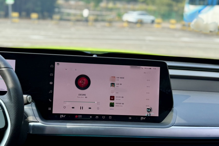 小鹏P7 2022款 670E+鹏翼版中控内饰7007