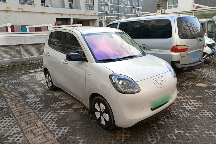 五菱汽车 宏光MINIEV 2025款 四门版 臻享+款车身外观3