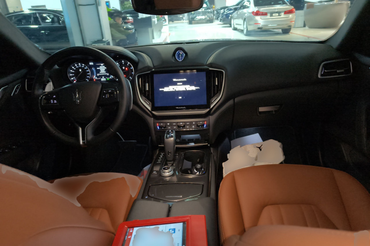 玛莎拉蒂 Ghibli 2023款 2.0T GT中控内饰12