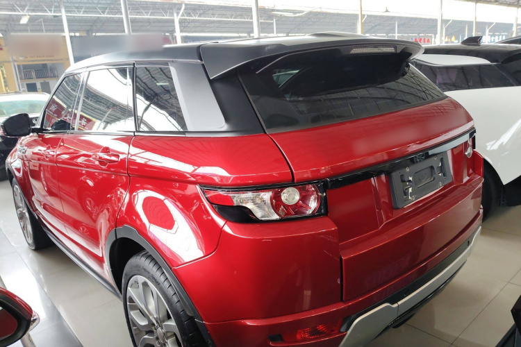 路虎 揽胜极光(进口) 2015款 2.0T 5门耀动版车身外观6005