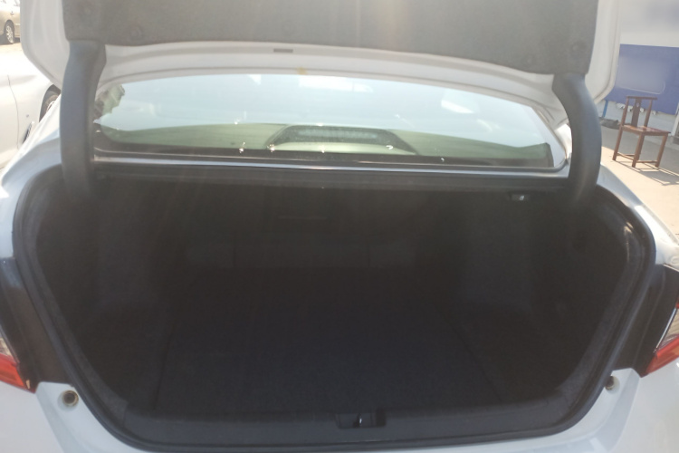 本田 雅阁 2018款 锐·混动 2.0L 锐领版 国VI机舱底盘23