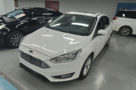 福特 福克斯 2018款 三厢经典 EcoBoost 180 自动精英型