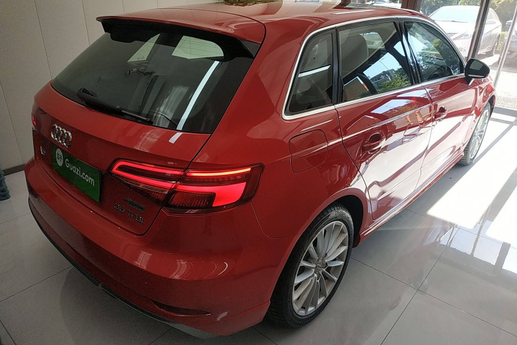 奥迪A3 2017款 Sportback 35 TFSI 时尚型车身外观7