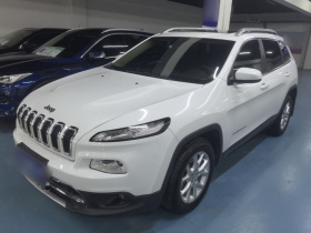 Jeep 自由光 2017款 2.0L 优越版