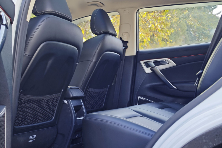 吉利汽车 博越 2018款 2.0L 手动两驱智雅型中控内饰7004