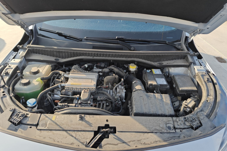 广汽传祺 传祺GS3 2023款 影速 270T 劲享版机舱底盘24