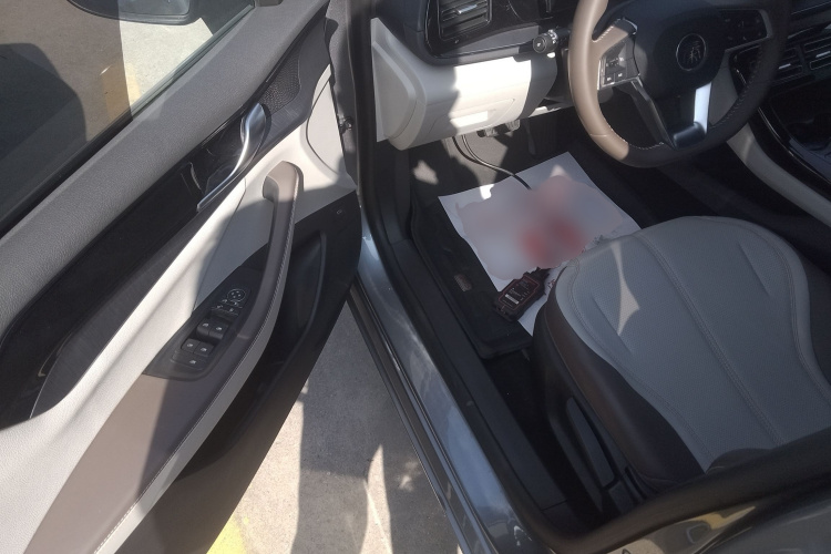 比亚迪 秦PLUS 2024款 荣耀版 DM-i 55KM领先型中控内饰20