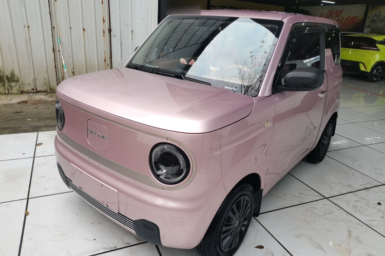 吉利银河 2023款 熊猫mini 200km 耐力熊车身外观1