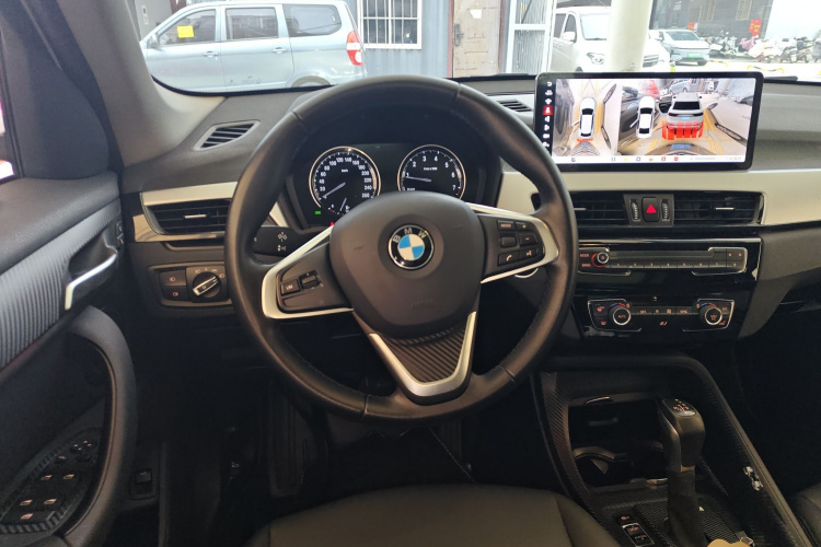 宝马X1 2019款 sDrive20Li 领先型中控内饰13